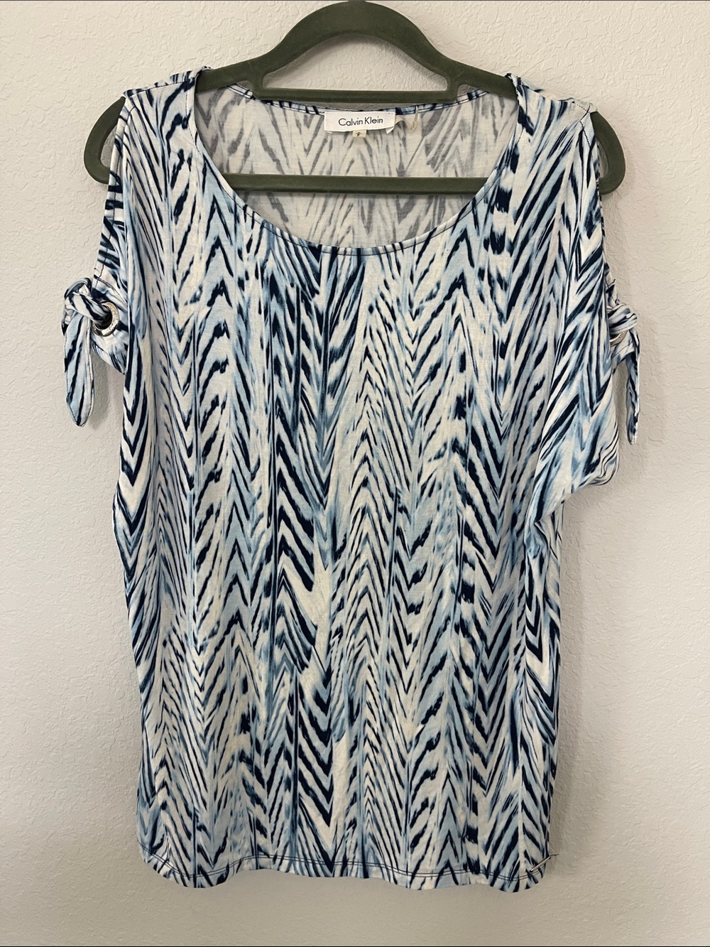Calvin Klein Blue White Abstract Print Cold-Shoulder Tie-Sleeve Tunic
